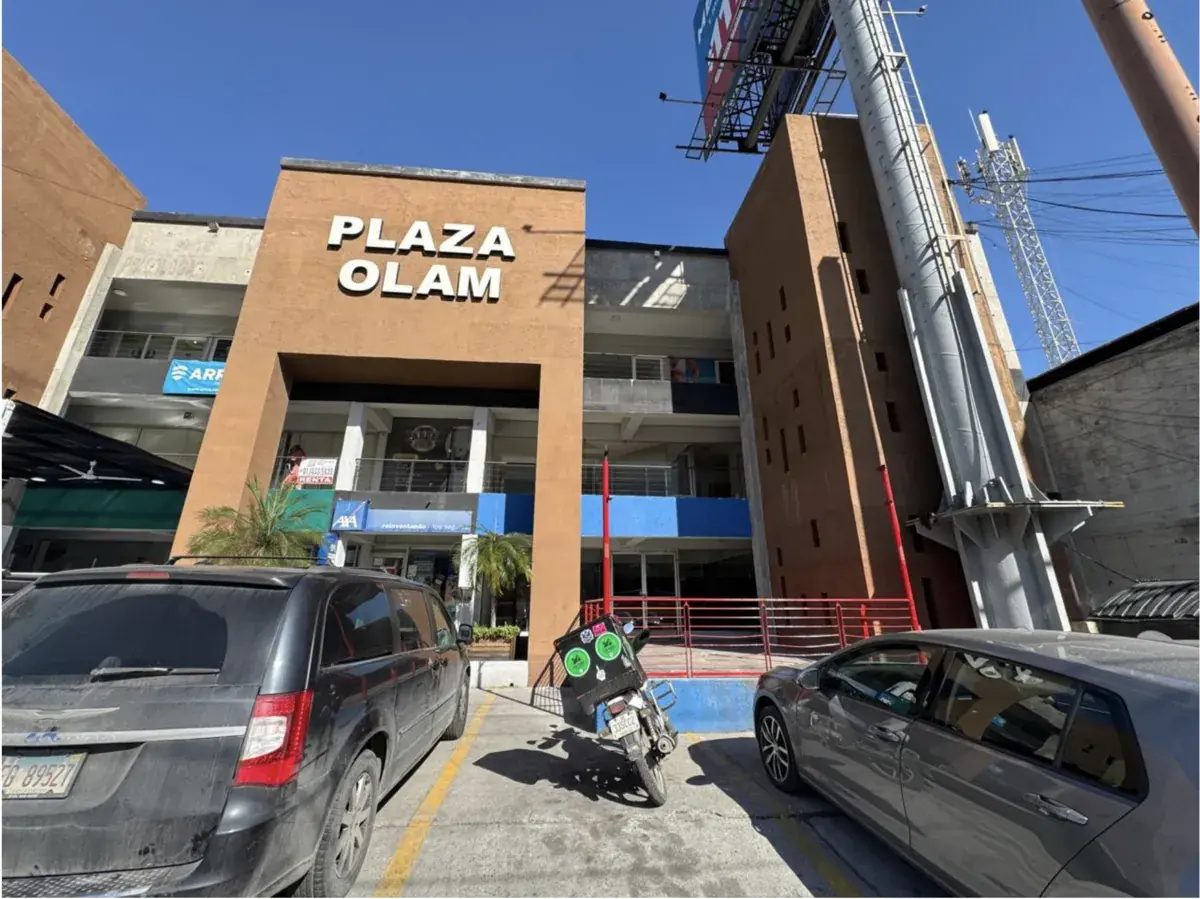 Local comersial en renta en Cumbres 4to Sector