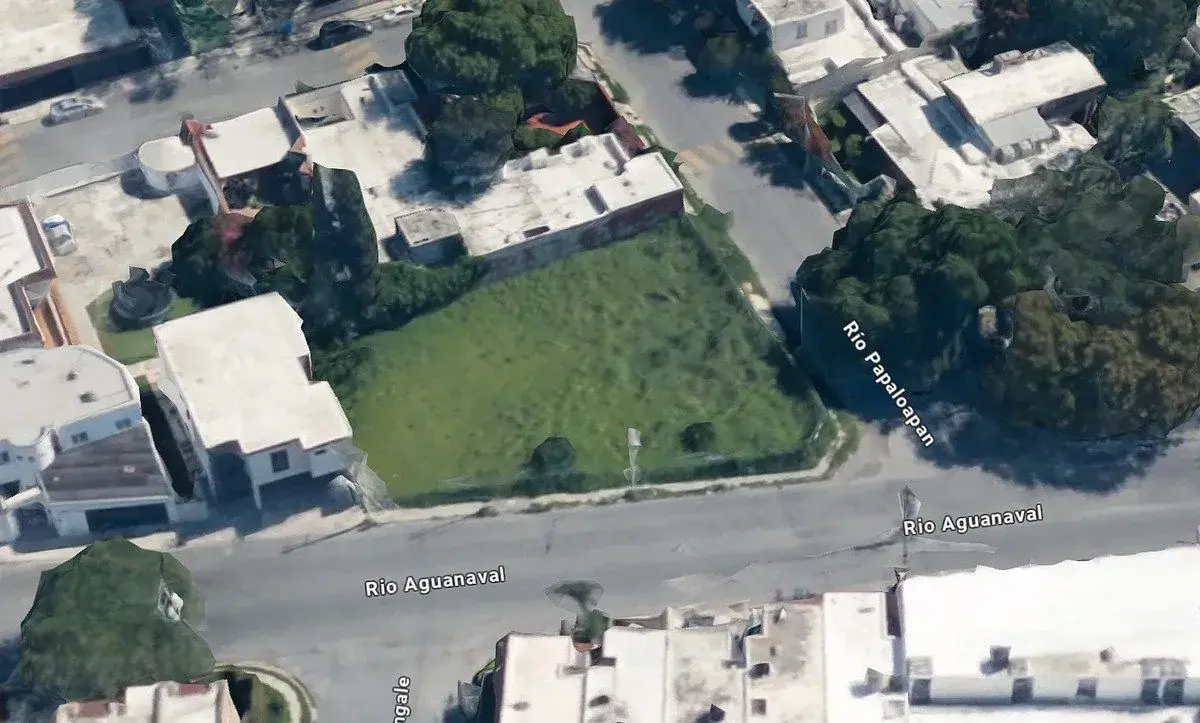 Terreno  en Venta DISTRITO TEC., en Esquina, Plano