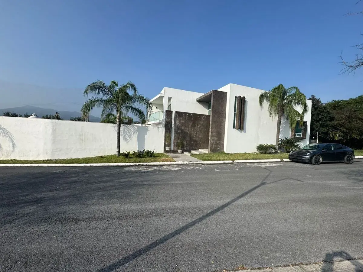 Casa en venta Fracc. Los Cristales, Carretera Nacional