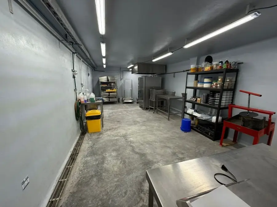 Fotografía 11 de RENTA DE LOCAL COMERCIAL PARA COCINA INDUSTRIAL EN GUADALUPE NL