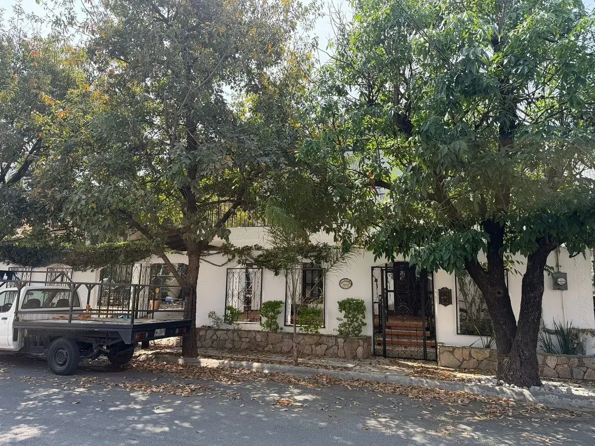 Casa en RENTA en Col. Del Paseo Residencial, Monterrey NL