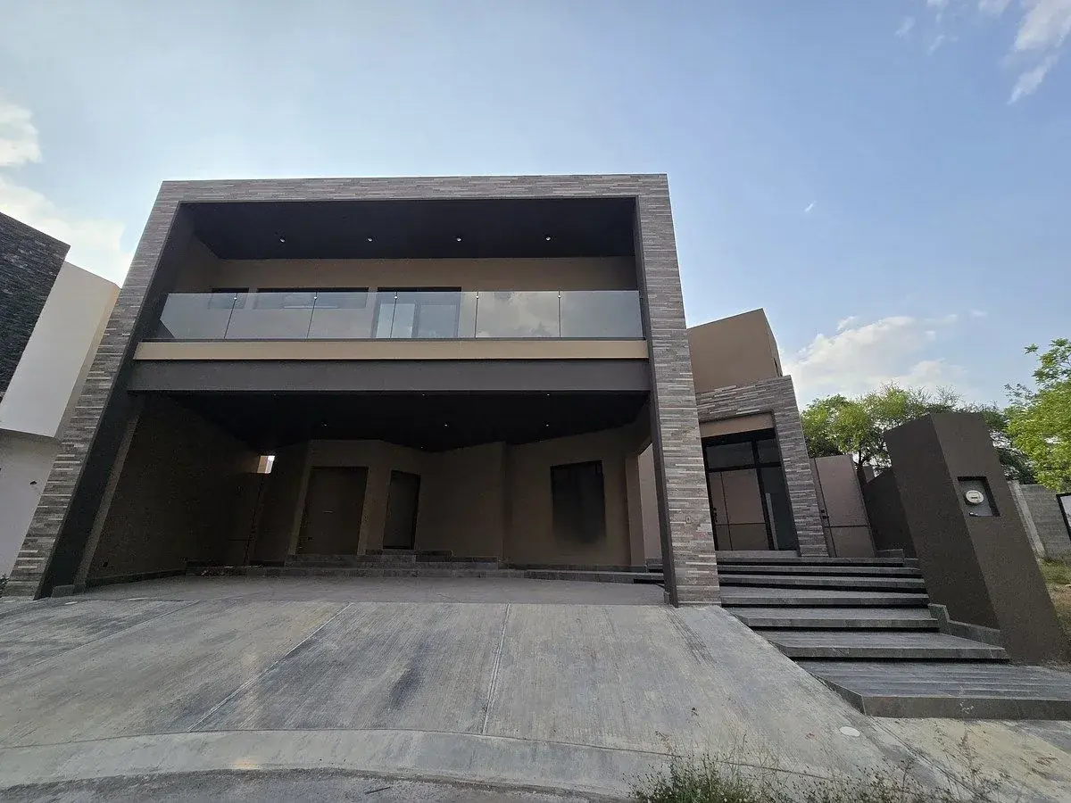 CASA EN VENTA BOSQUES MISIONES ( ENCINO)