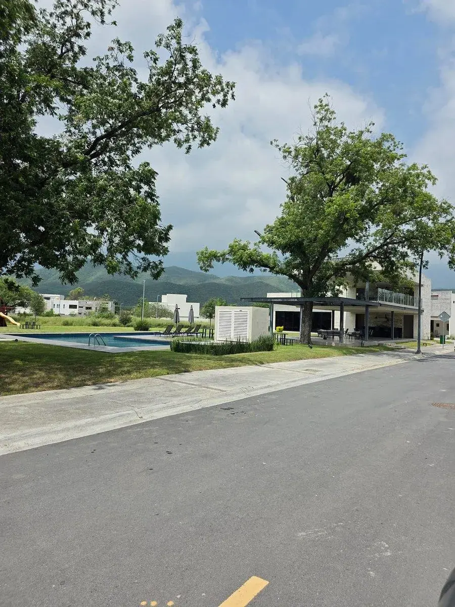 Fotografía 13 de Terreno en venta Fraccionamiento Las Esmeraldas, Monterrey N.L.