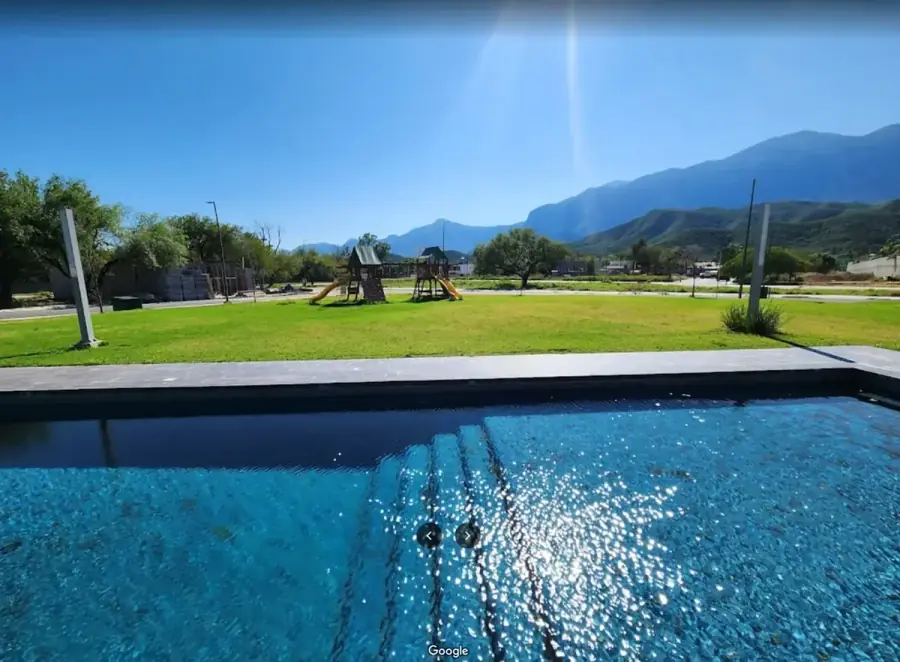 Fotografía 5 de Terreno en venta Fraccionamiento Las Esmeraldas, Monterrey N.L.
