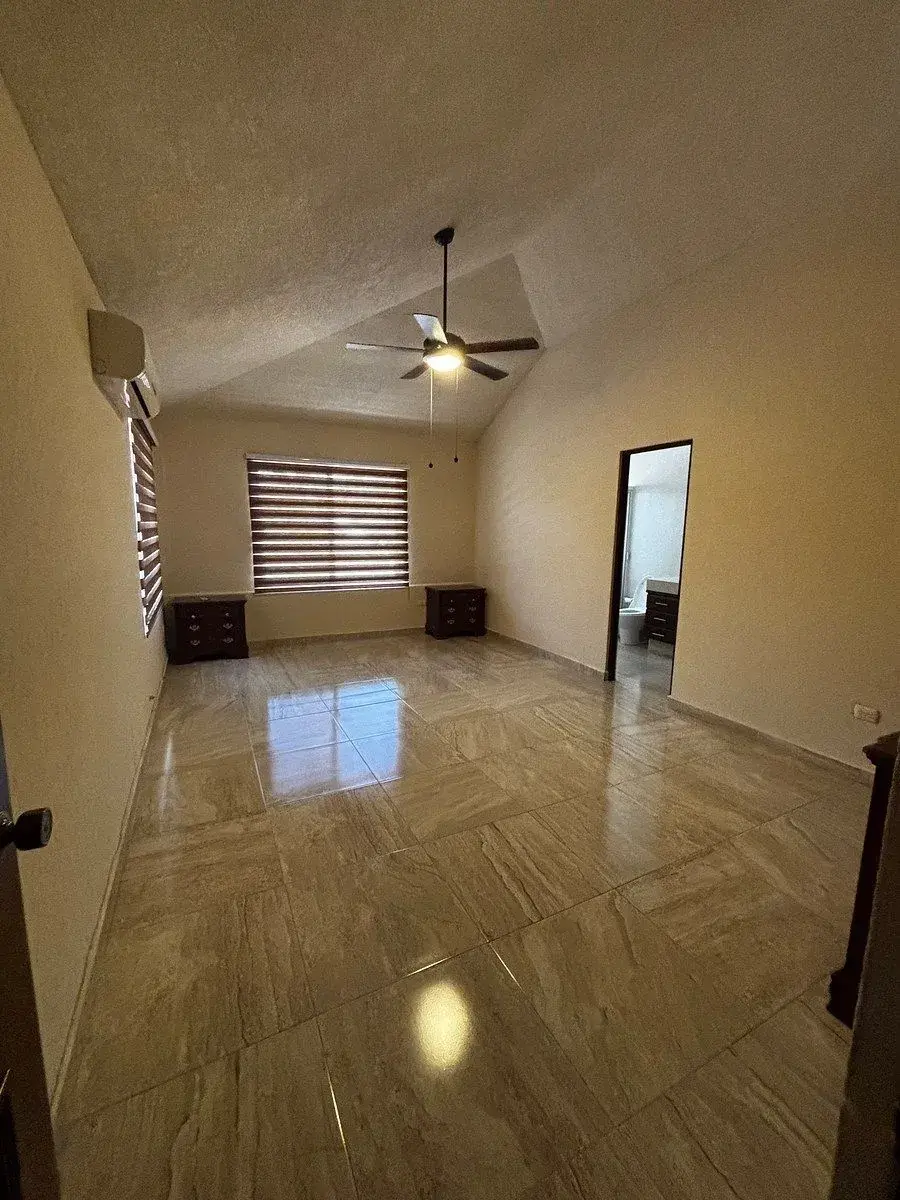 Fotografía 15 de Venta casa CONTRY LA SILLA 8o sector