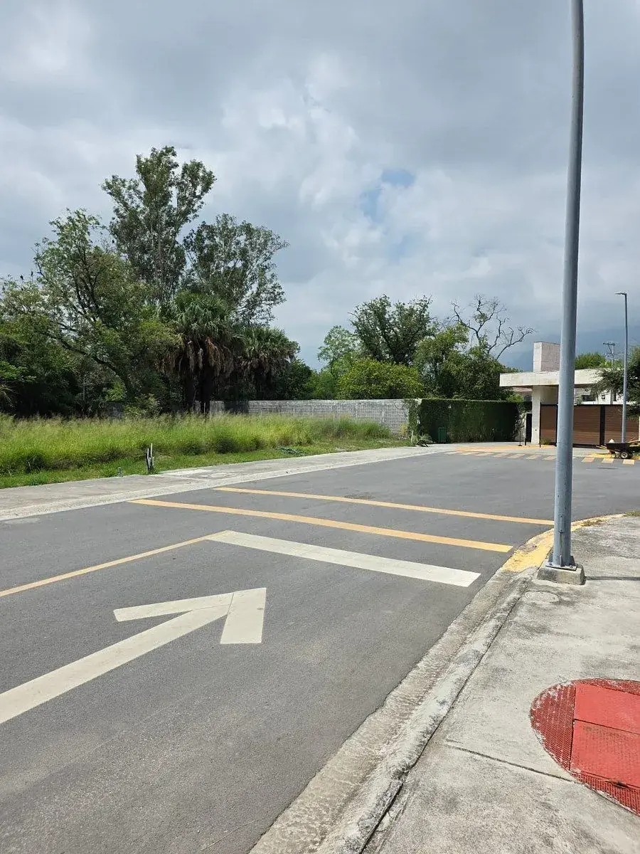 Fotografía 6 de Terrenos en venta Fraccionamiento Las Esmeraldas, Monterrey N.L.