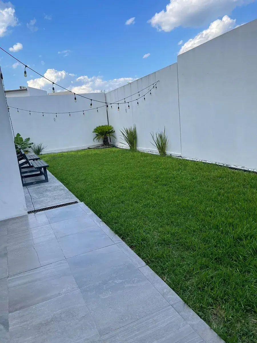 Fotografía 3 de CASA EN VENTA CUMBRES SAN AGUSTIN (Terreno excedente)