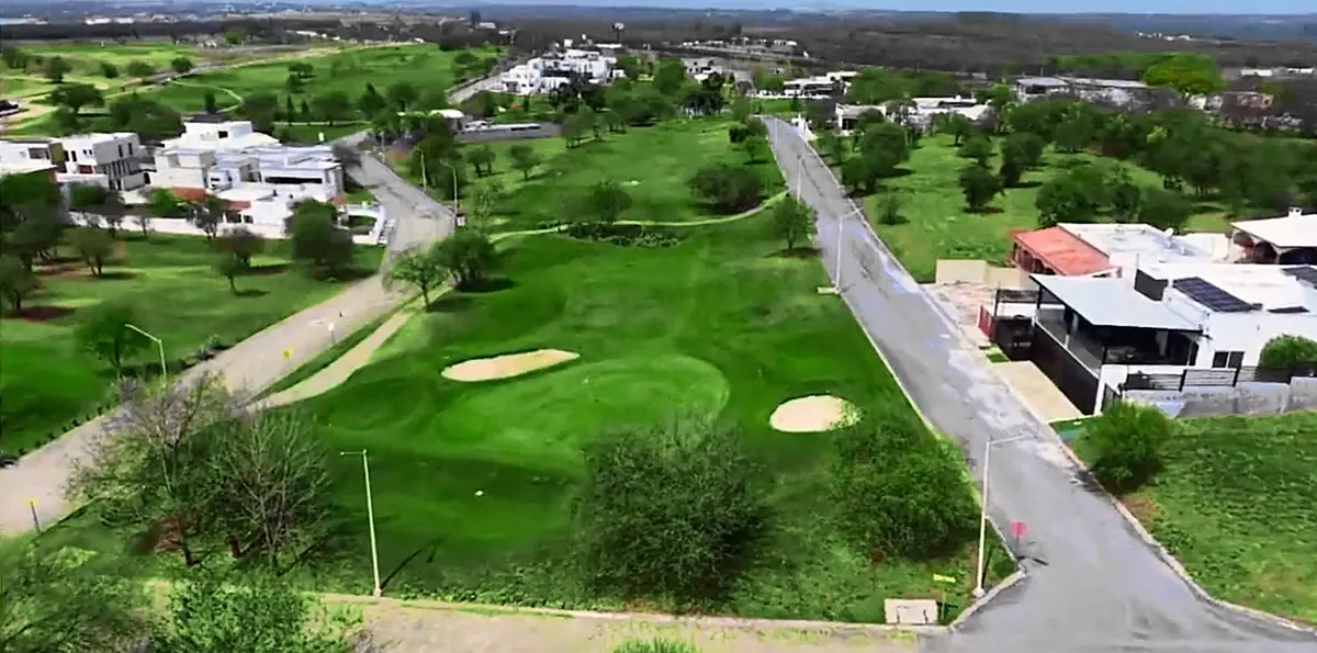 Terreno en Venta Ciudad del Sol 1,553m2 (campo de golf)