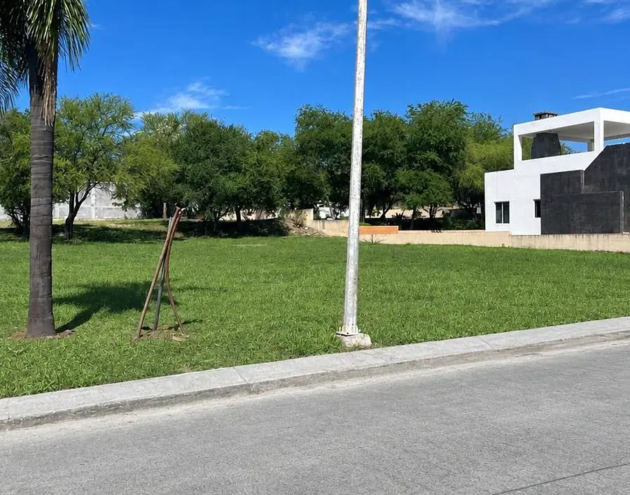 Fotografía 4 de Terreno en Venta Ciudad del Sol   1,553m2  (campo de golf)