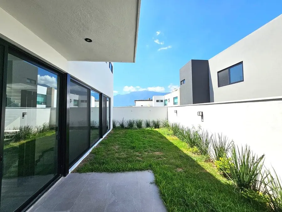 Fotografía 14 de CASA EN VENTA, BOSQUES DE LAS MISIONES SECTOR ENCINO A ESTRENAR