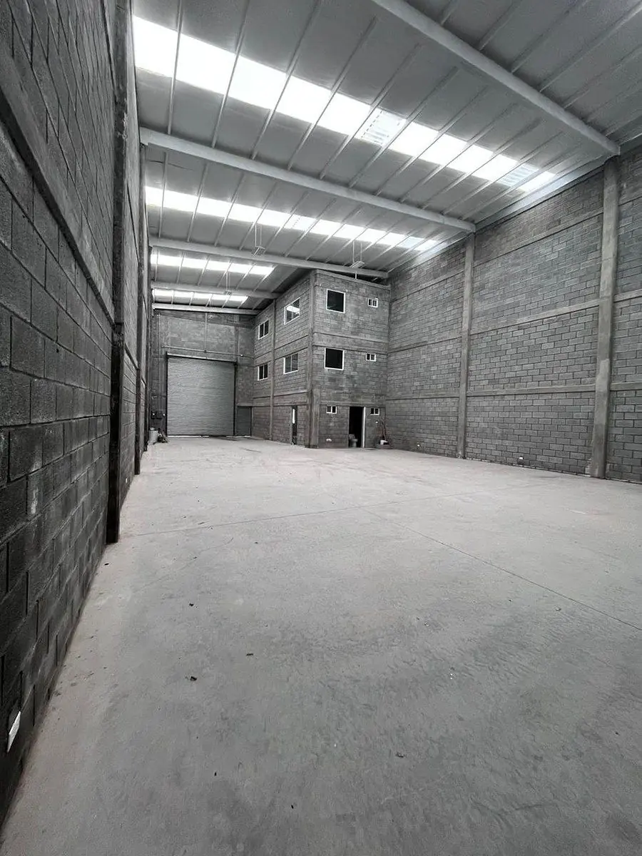 Excelente BODEGA COMERCIAL en VENTA en Col. Independencia, Monterrey N.L.