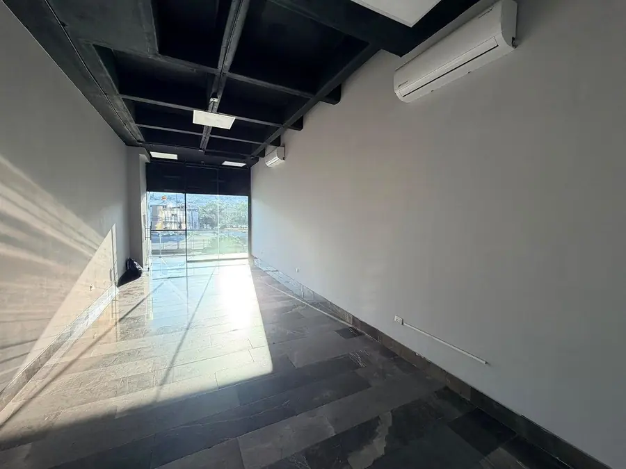 Fotografía 4 de Local en renta Av. Garza Sada, Monterrey N.L.
